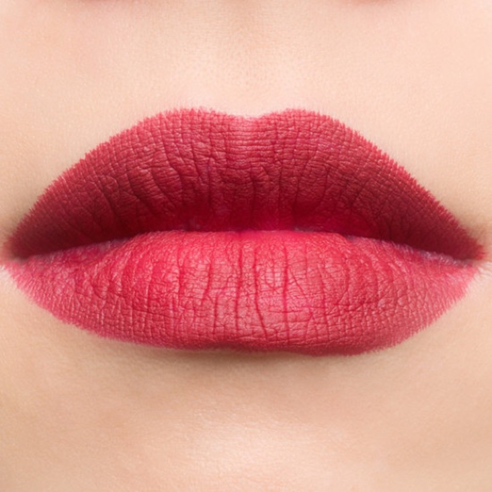 NIB BECCA COSMETICS Ultimate Lip Definer, Mystery